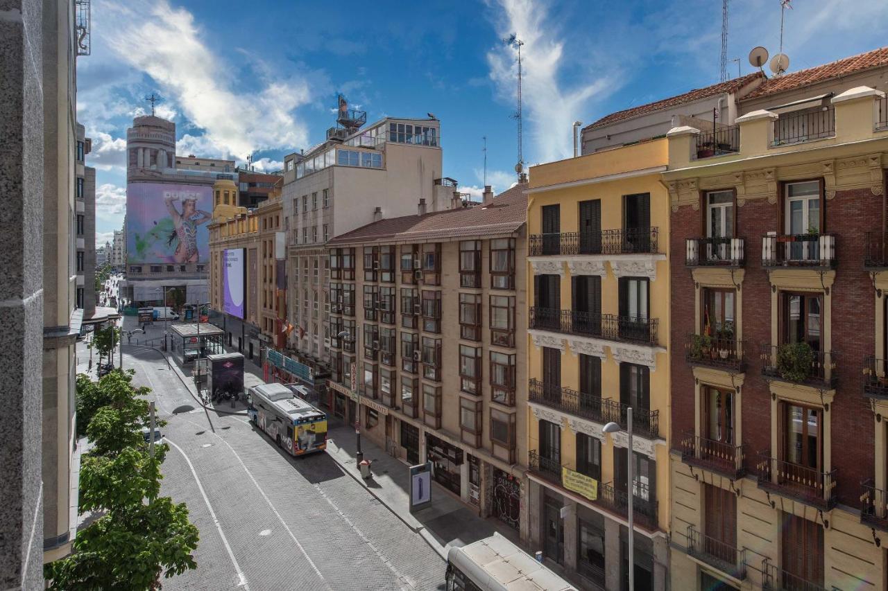 Aloft Madrid Gran Via Hotel Exterior photo